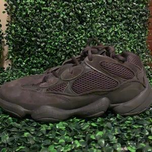 Yeezy 500 utility black